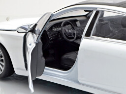 Welly Mercedes-Benz S-Class 1:24 bílý